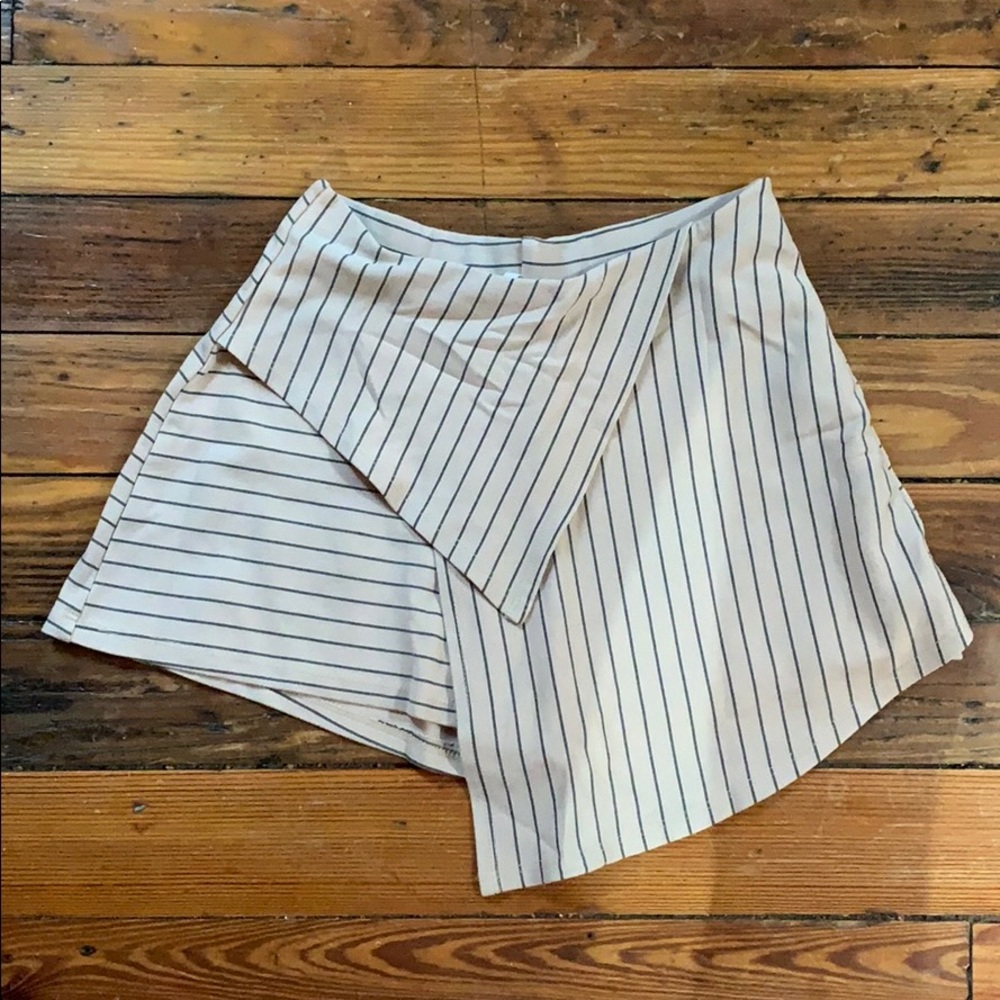 Striped skort size small